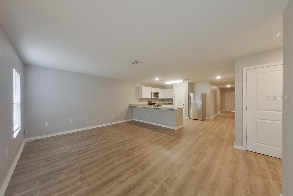 For Rent: $1,695 (4 beds, 2 baths, 1499 Square Feet)