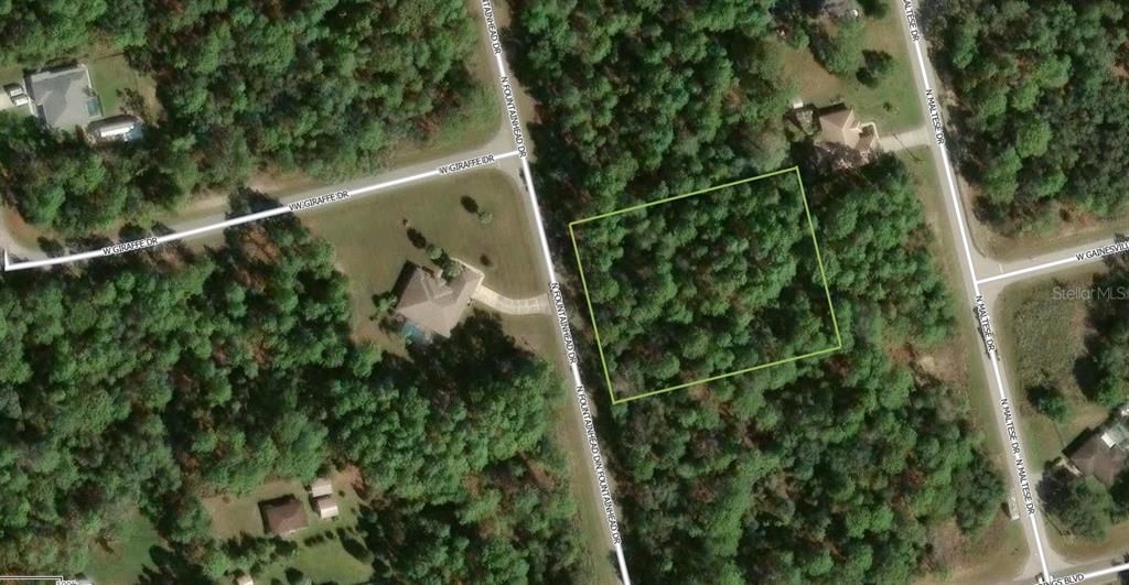 En Venta: $52,000 (1.12 acres)