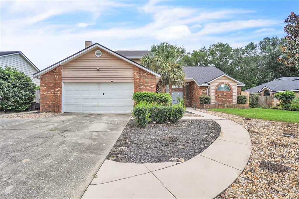 For Sale: $250,000 (3 beds, 2 baths, 1820 Square Feet)