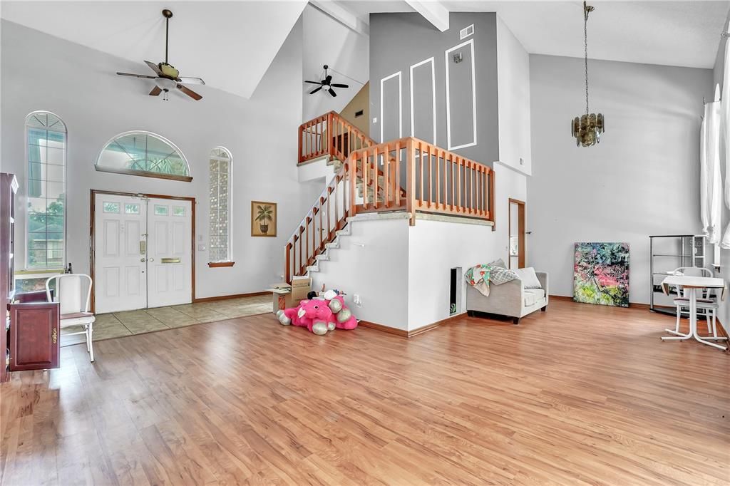 For Sale: $250,000 (3 beds, 2 baths, 1820 Square Feet)