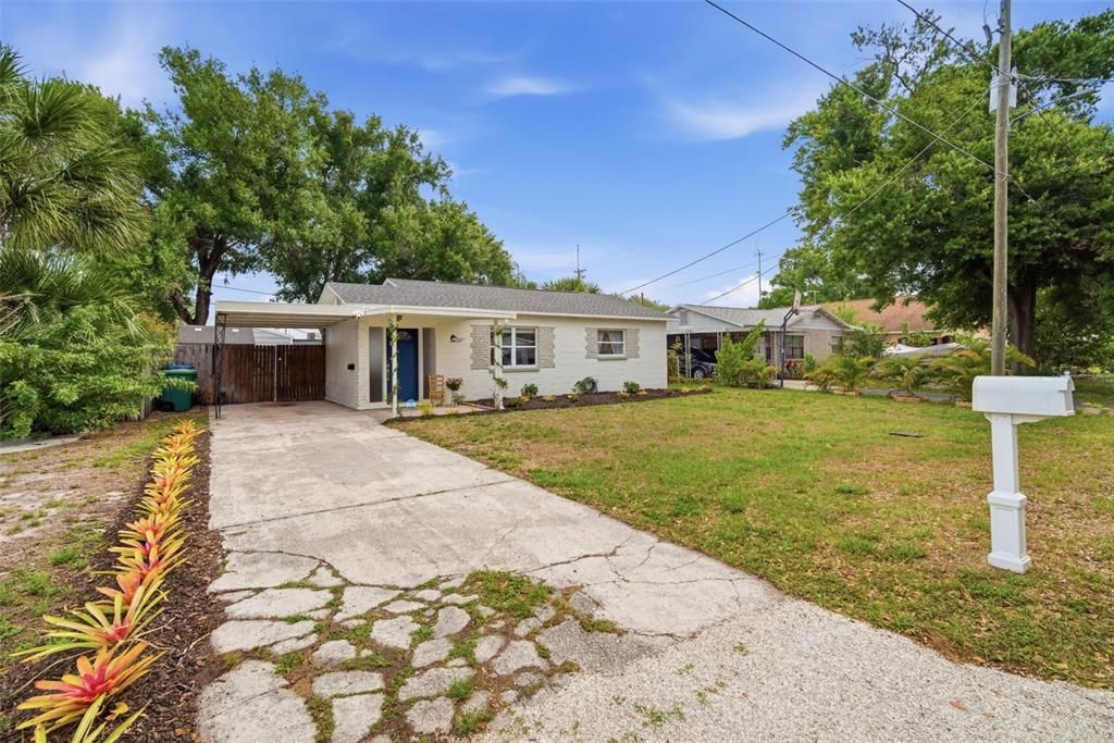 Activo con contrato: $315,000 (2 camas, 1 baños, 888 Pies cuadrados)