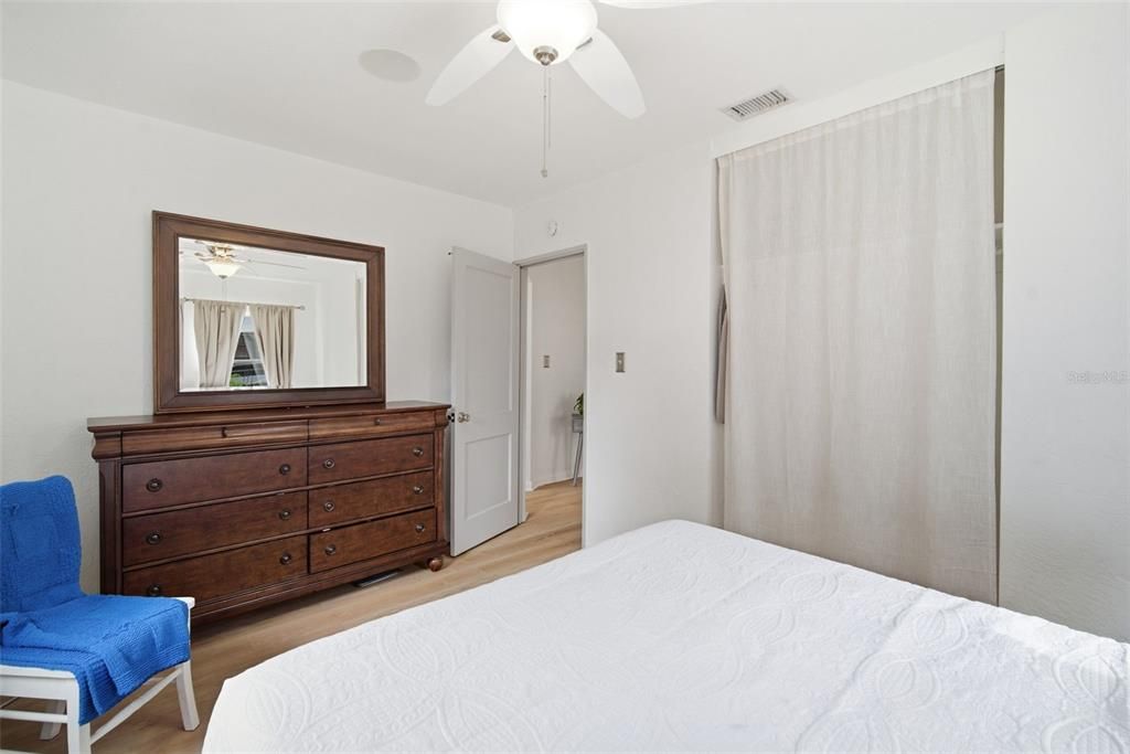 Activo con contrato: $315,000 (2 camas, 1 baños, 888 Pies cuadrados)