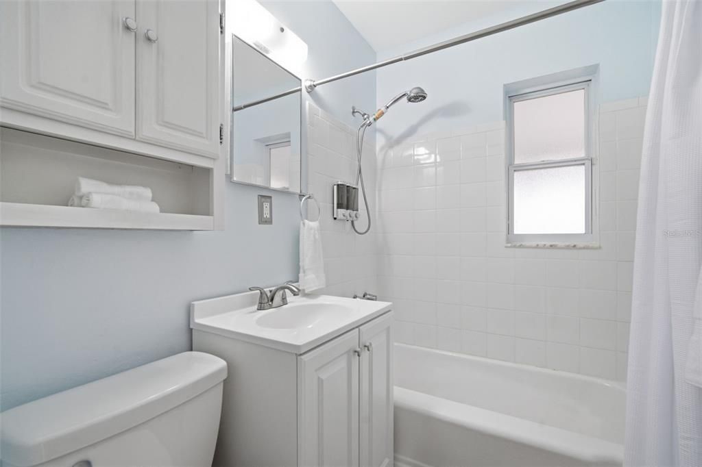 Activo con contrato: $315,000 (2 camas, 1 baños, 888 Pies cuadrados)