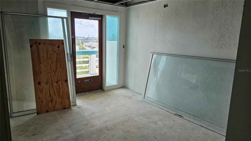 На продажу: $70,000 (0 спален, 0 ванн, 921 Квадратных фут)
