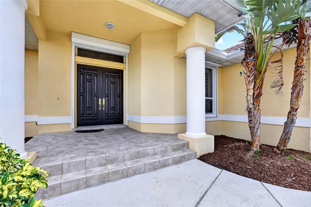 For Sale: $865,000 (3 beds, 3 baths, 2479 Square Feet)