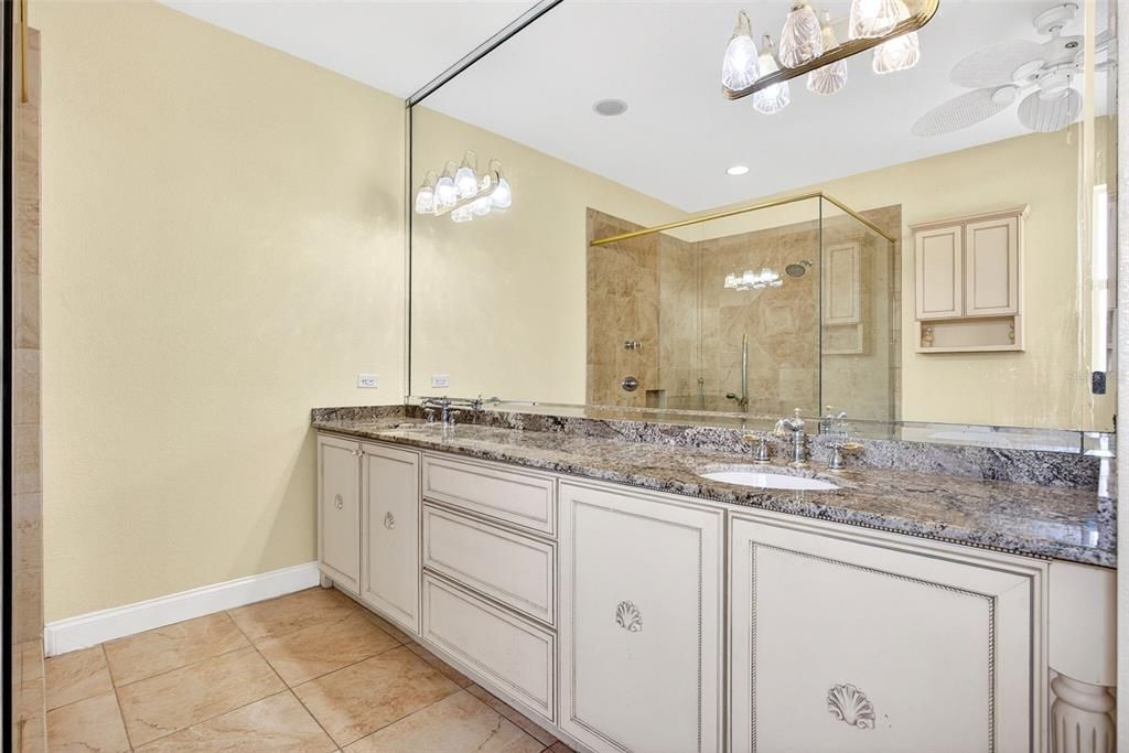 For Sale: $865,000 (3 beds, 3 baths, 2479 Square Feet)