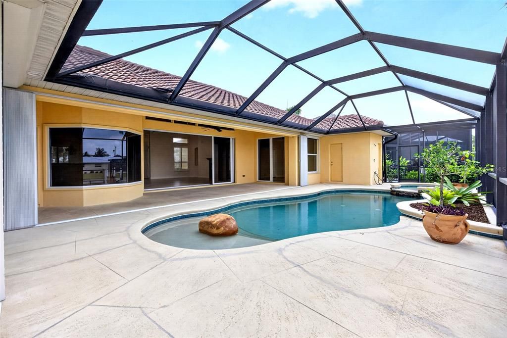 For Sale: $865,000 (3 beds, 3 baths, 2479 Square Feet)