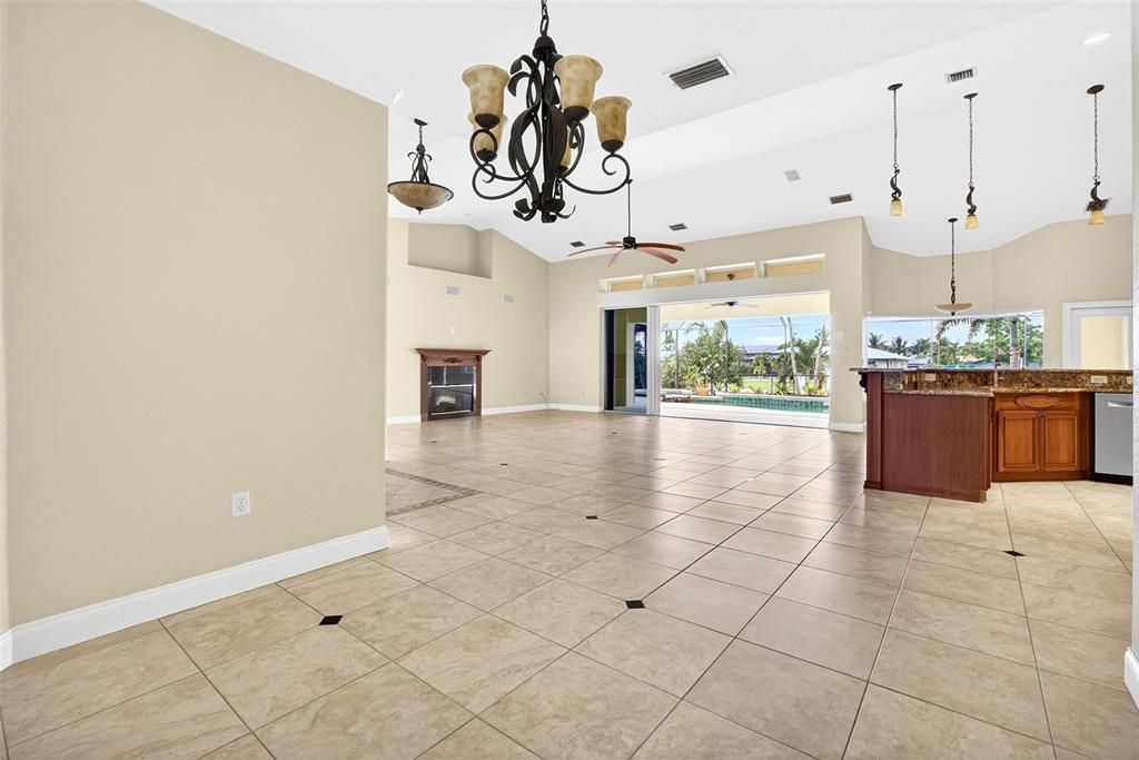 For Sale: $865,000 (3 beds, 3 baths, 2479 Square Feet)