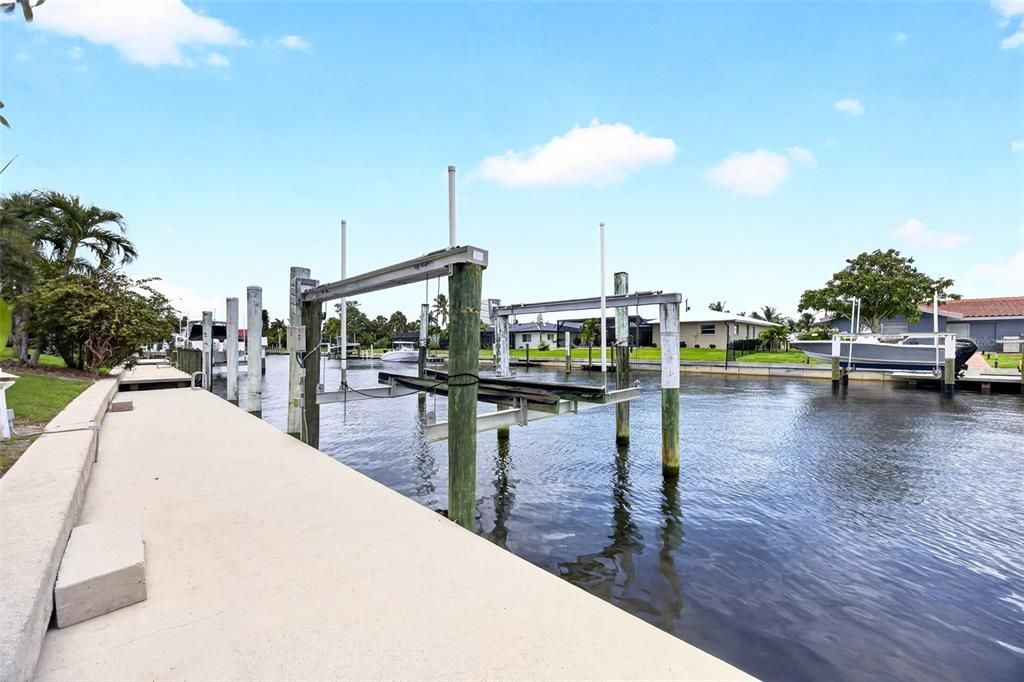 For Sale: $865,000 (3 beds, 3 baths, 2479 Square Feet)