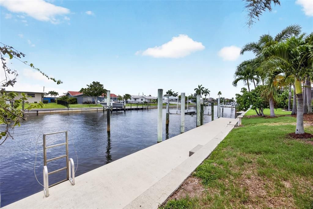For Sale: $865,000 (3 beds, 3 baths, 2479 Square Feet)
