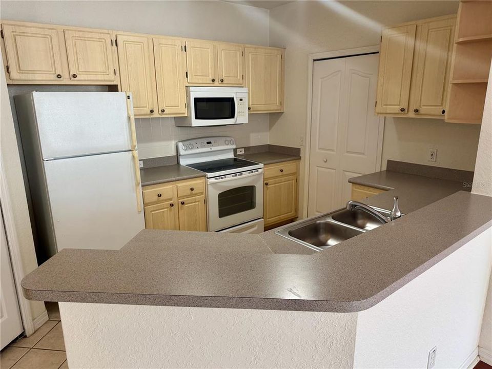 For Rent: $1,595 (2 beds, 2 baths, 1064 Square Feet)