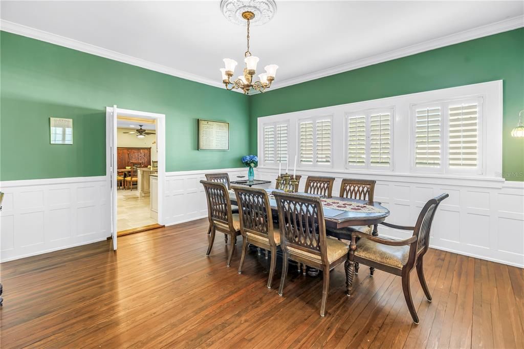 For Sale: $1,625,000 (4 beds, 3 baths, 5388 Square Feet)