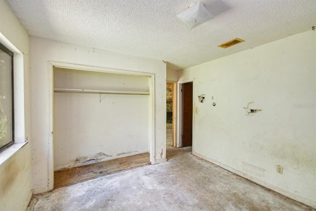 For Sale: $199,950 (3 beds, 2 baths, 1610 Square Feet)