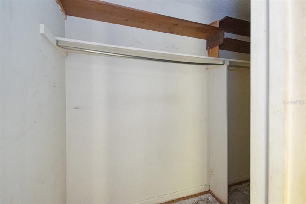 For Sale: $199,950 (3 beds, 2 baths, 1610 Square Feet)