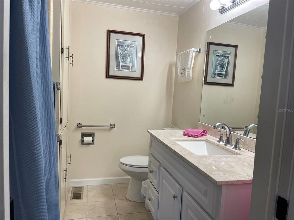 En Venta: $184,500 (2 camas, 2 baños, 1120 Pies cuadrados)