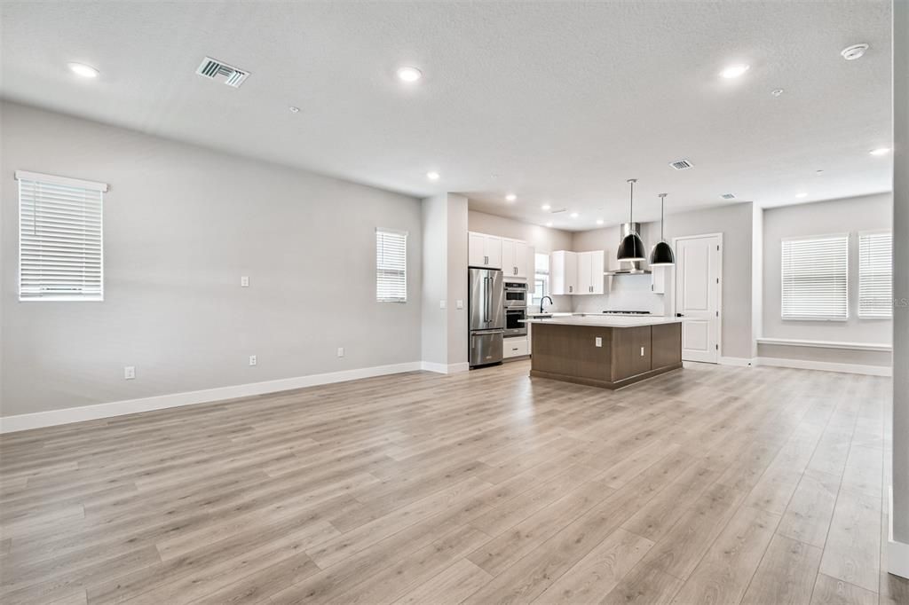 En Venta: $674,990 (3 camas, 3 baños, 2344 Pies cuadrados)