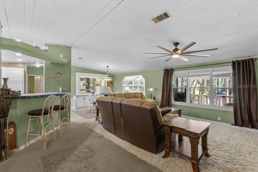 For Sale: $449,000 (3 beds, 2 baths, 1959 Square Feet)