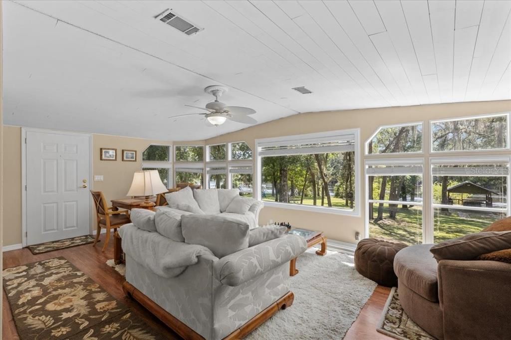 For Sale: $449,000 (3 beds, 2 baths, 1959 Square Feet)