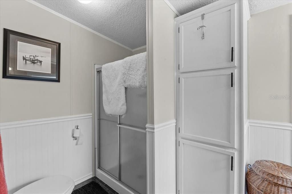 For Sale: $449,000 (3 beds, 2 baths, 1959 Square Feet)