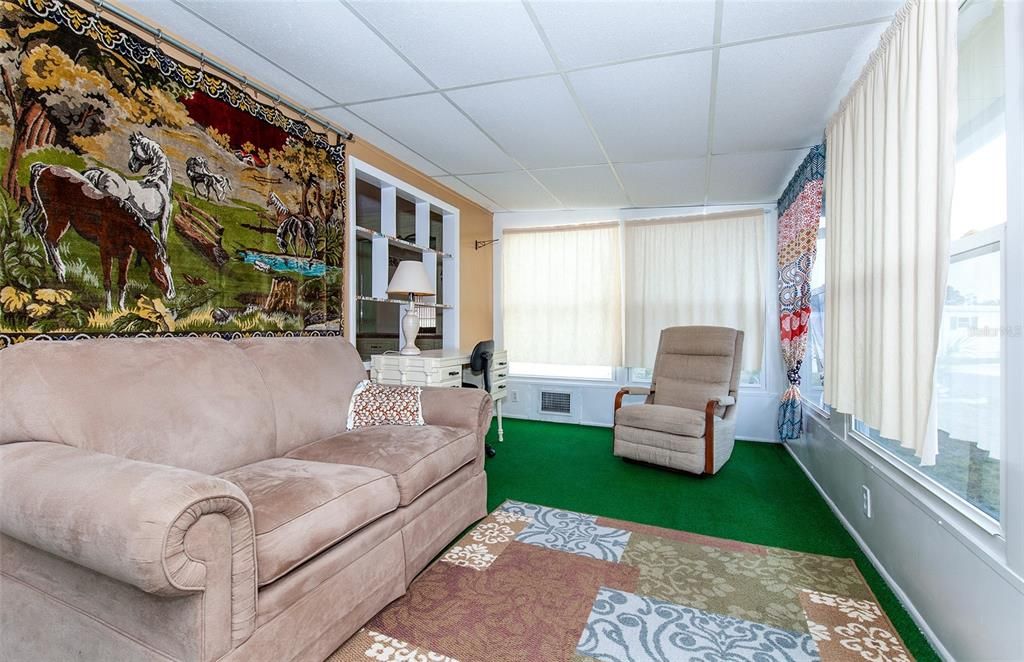 For Sale: $175,000 (2 beds, 2 baths, 1272 Square Feet)