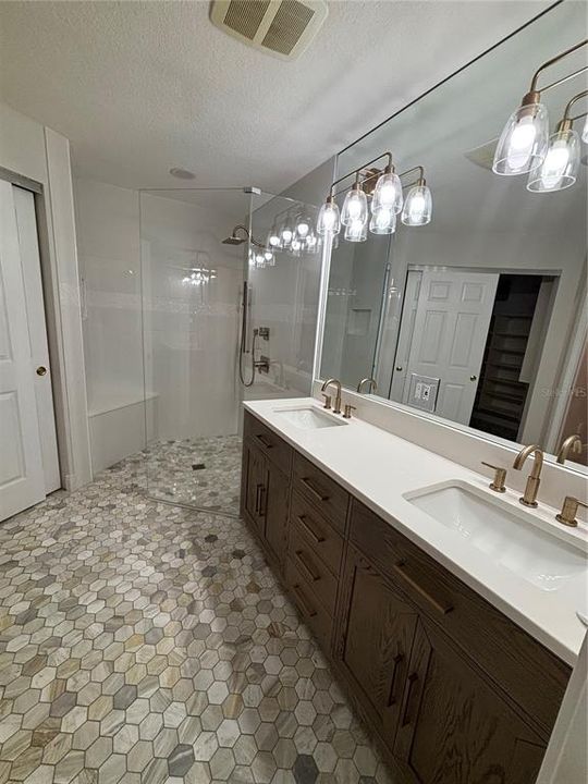 В аренду: $3,500 (2 спален, 2 ванн, 1804 Квадратных фут)