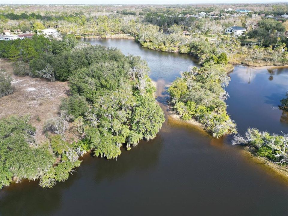 待售: $3,750,000 (6.40 acres)