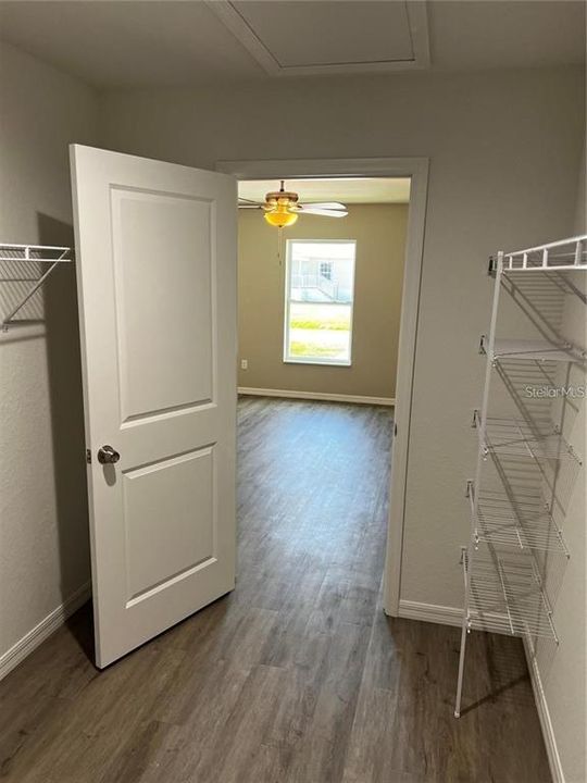 For Sale: $329,000 (3 beds, 2 baths, 1400 Square Feet)