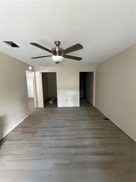 For Sale: $329,000 (3 beds, 2 baths, 1400 Square Feet)