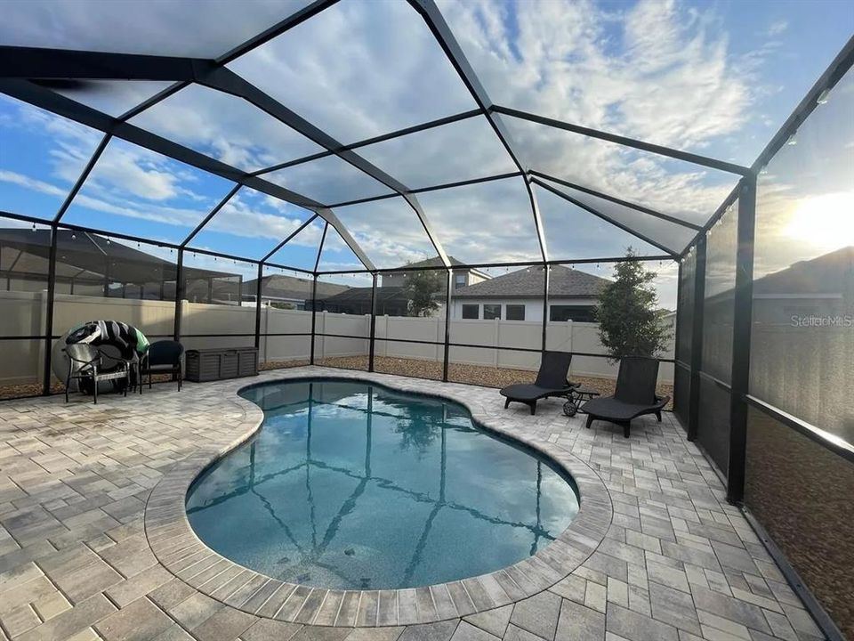 For Rent: $3,800 (3 beds, 2 baths, 1890 Square Feet)