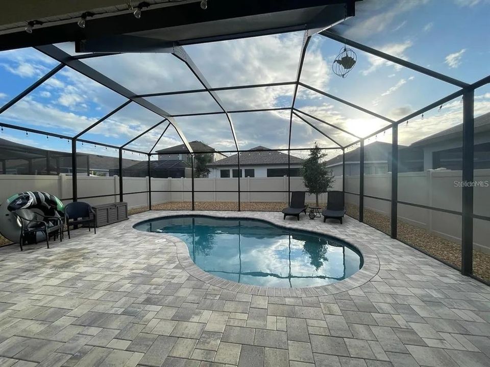 For Rent: $3,800 (3 beds, 2 baths, 1890 Square Feet)