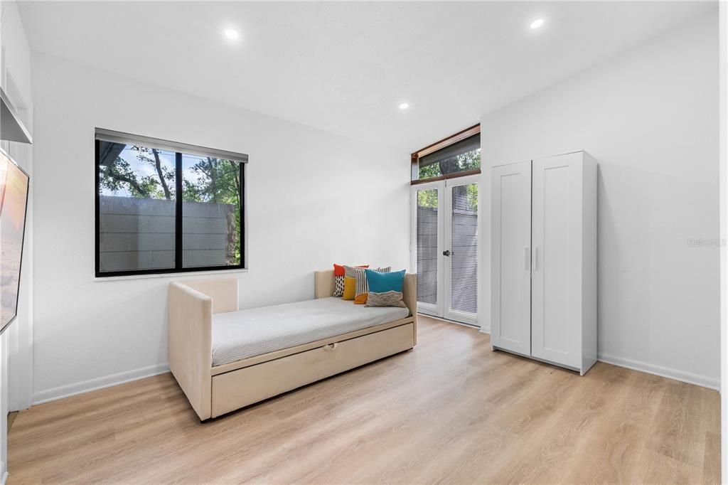 For Rent: $5,975 (3 beds, 2 baths, 2337 Square Feet)