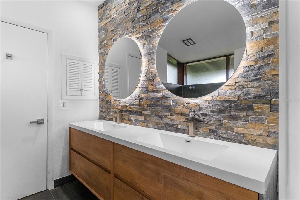For Rent: $5,975 (3 beds, 2 baths, 2337 Square Feet)