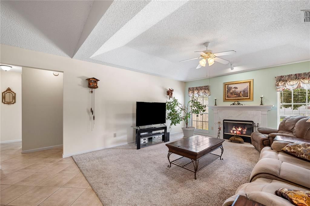For Sale: $430,000 (4 beds, 2 baths, 2250 Square Feet)