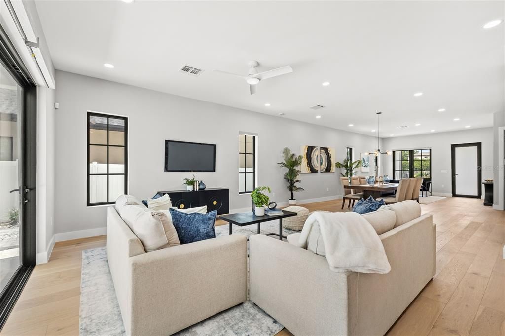 For Sale: $1,200,000 (5 beds, 4 baths, 3238 Square Feet)