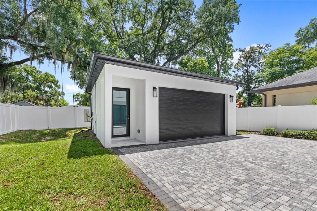 For Sale: $1,200,000 (5 beds, 4 baths, 3238 Square Feet)