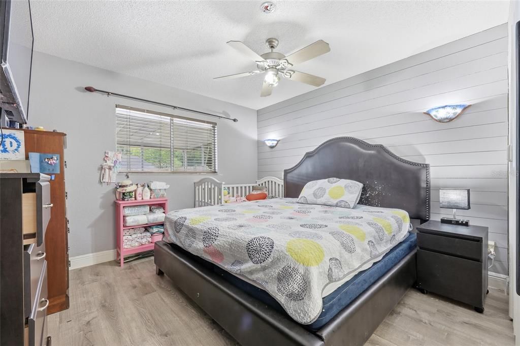 合同活跃: $345,000 (4 贝兹, 3 浴室, 1520 平方英尺)
