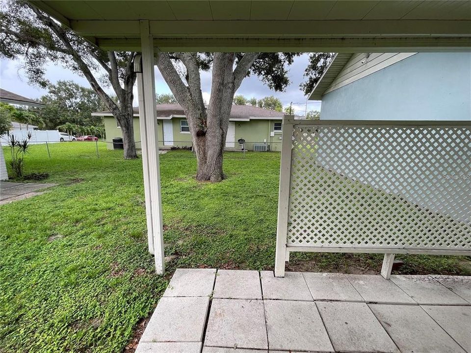 Active With Contract: $1,600 (2 beds, 1 baths, 678 Square Feet)