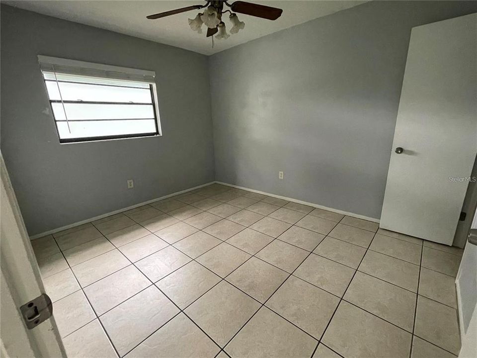 Active With Contract: $1,600 (2 beds, 1 baths, 678 Square Feet)
