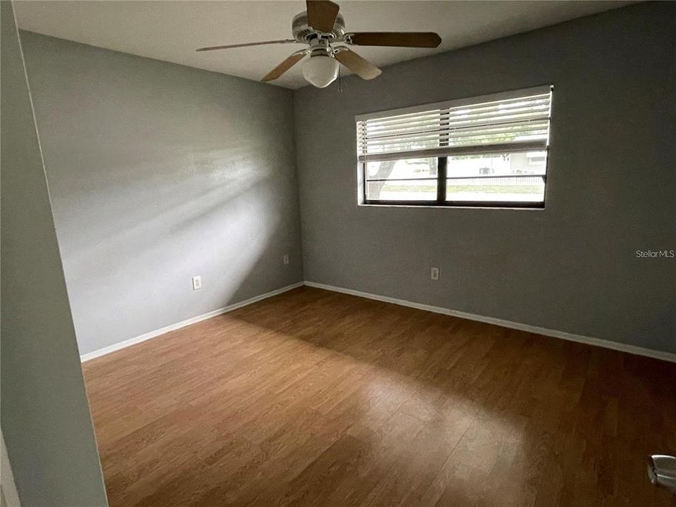 Active With Contract: $1,600 (2 beds, 1 baths, 678 Square Feet)