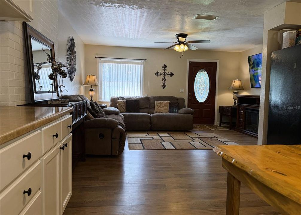 En Venta: $299,000 (3 camas, 1 baños, 1000 Pies cuadrados)