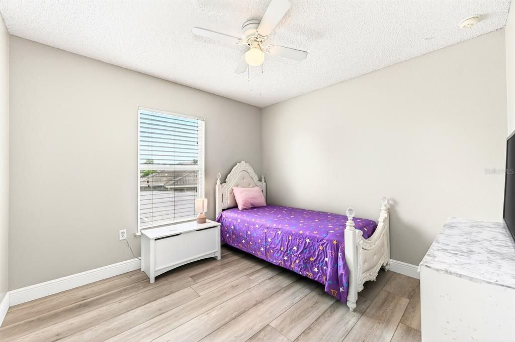 Active With Contract: $475,000 (5 beds, 2 baths, 2170 Square Feet)