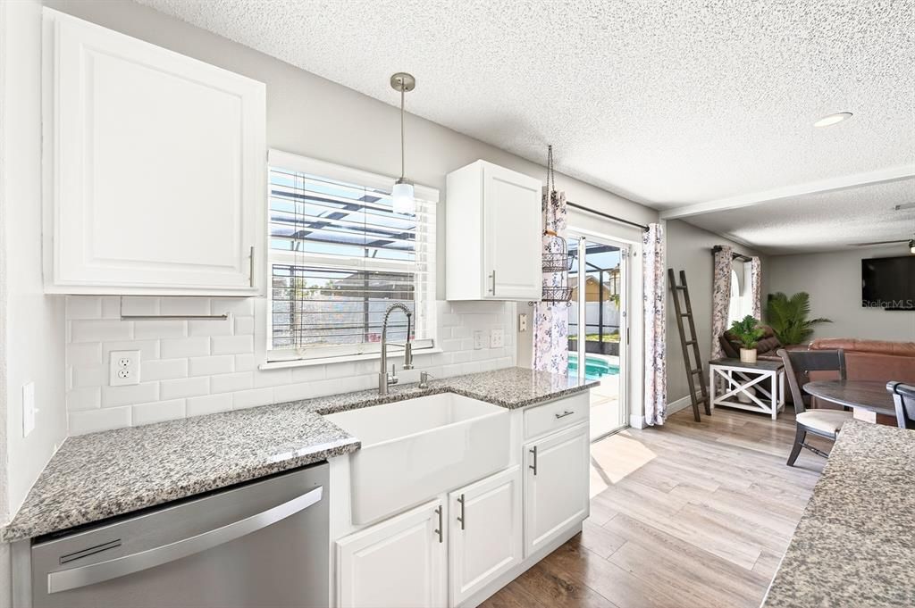 Active With Contract: $475,000 (5 beds, 2 baths, 2170 Square Feet)