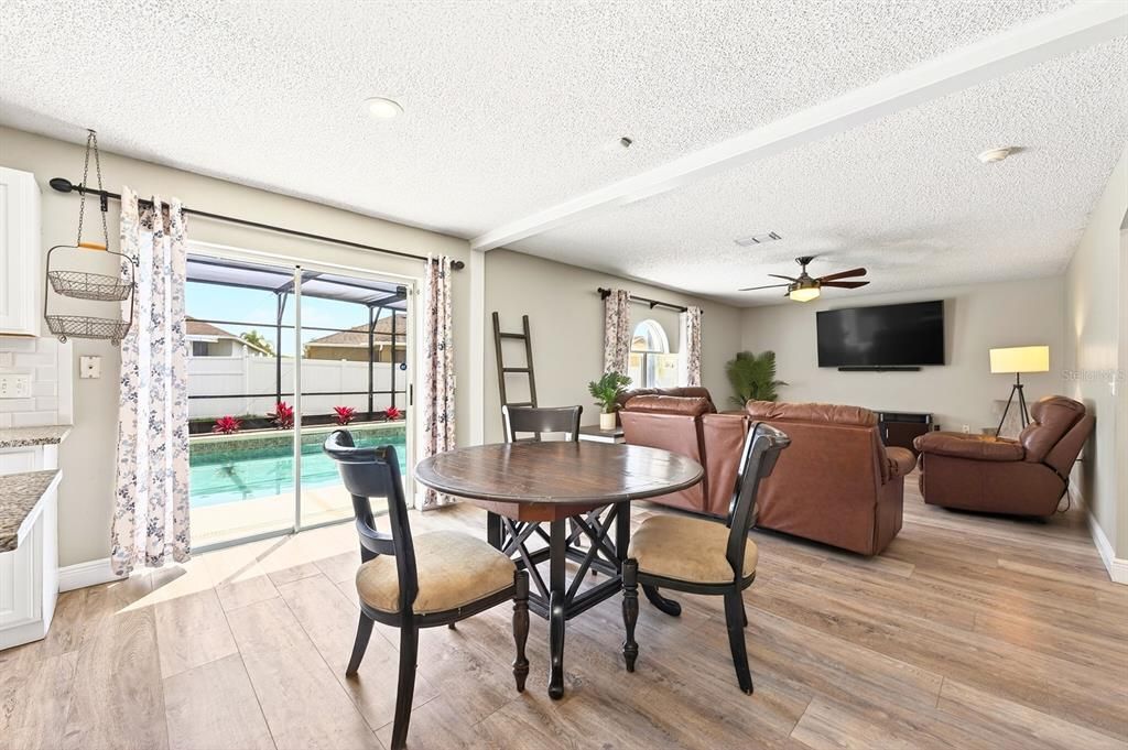Active With Contract: $475,000 (5 beds, 2 baths, 2170 Square Feet)