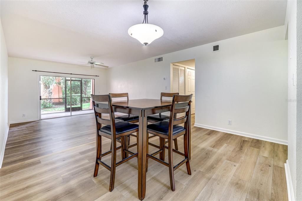 For Sale: $174,900 (3 beds, 2 baths, 1181 Square Feet)