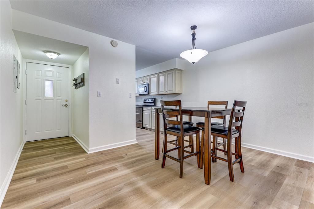 For Sale: $174,900 (3 beds, 2 baths, 1181 Square Feet)
