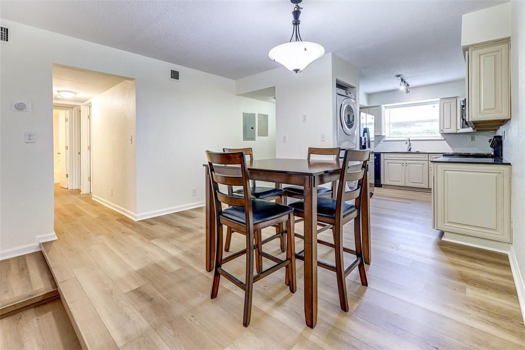 For Sale: $174,900 (3 beds, 2 baths, 1181 Square Feet)