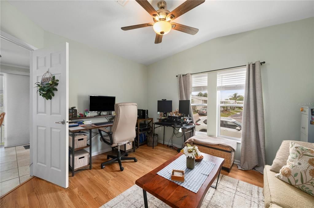 For Sale: $215,000 (3 beds, 2 baths, 1860 Square Feet)