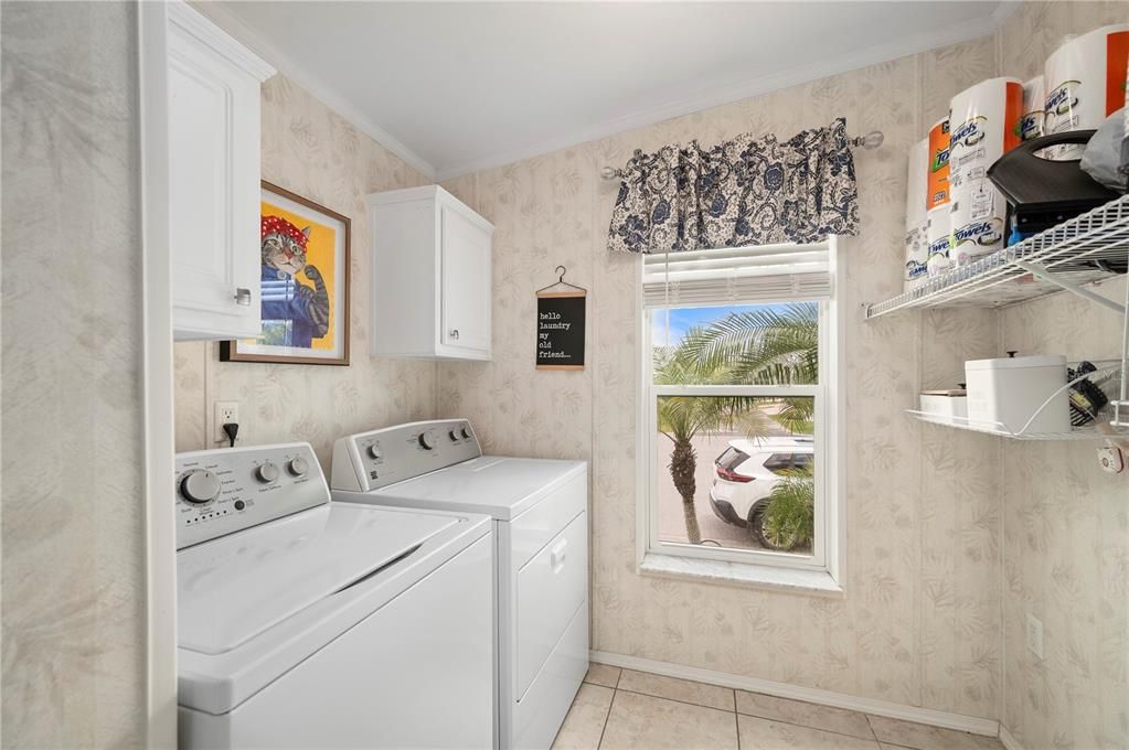 For Sale: $215,000 (3 beds, 2 baths, 1860 Square Feet)