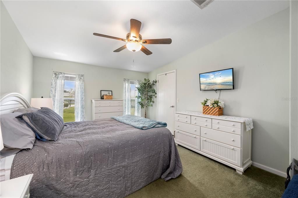For Sale: $215,000 (3 beds, 2 baths, 1860 Square Feet)