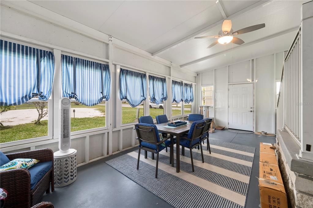 For Sale: $215,000 (3 beds, 2 baths, 1860 Square Feet)